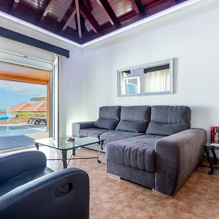 Prázdninový dům Sunrises *